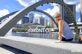 Best Places to Visit in London and Toronto 