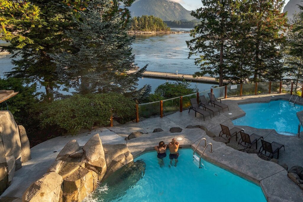 Best Weekend Getaways in Canada and the UK for Relaxing Escapes