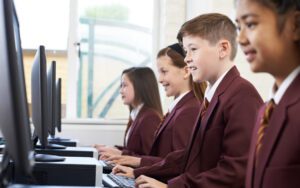 How Digital Learning Improves Student Skills and Career Growth